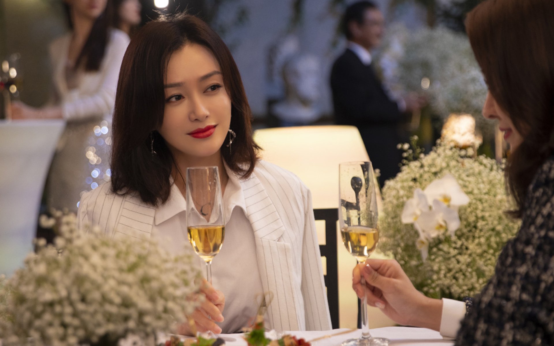 热血比拼!球员斗志昂扬备战重要战役