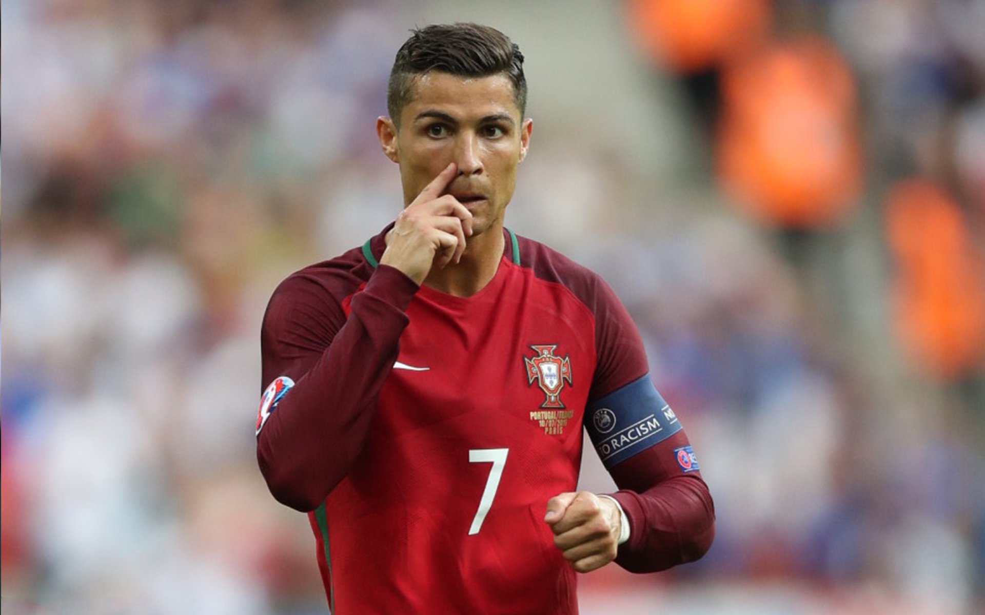 埃夫内普尔在男子公路赛中再次夺金，埃费内普尔